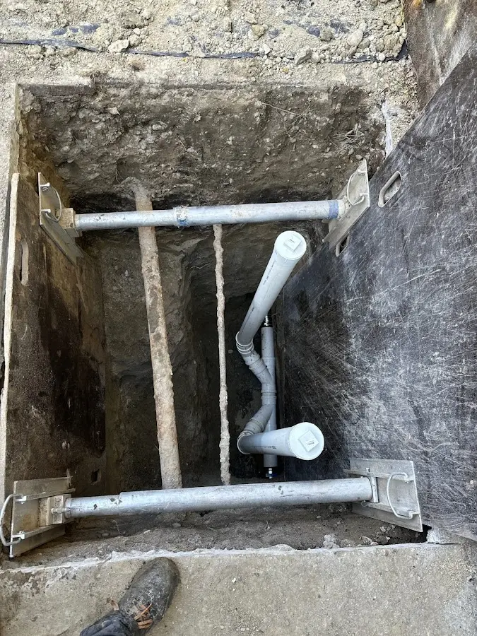 Experienced plumber completing Drain Cleaning work in Sausalito